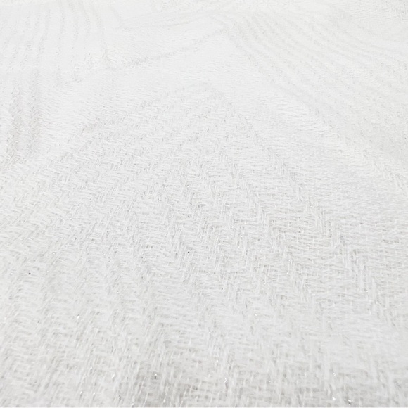 Vince Camuto Wrap Scarf Winter White Fringed Shawl Topper Metallic Gift New NWT - Picture 6 of 8